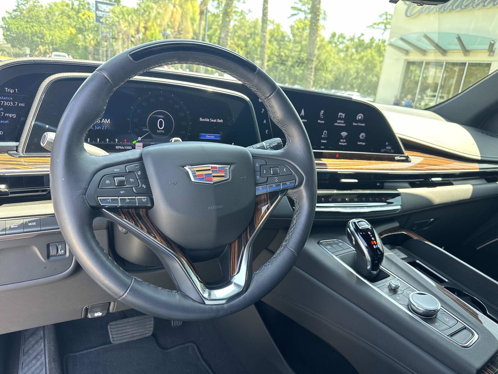 Certified 2024 Cadillac Escalade Premium Luxury AWD/4WD image 16