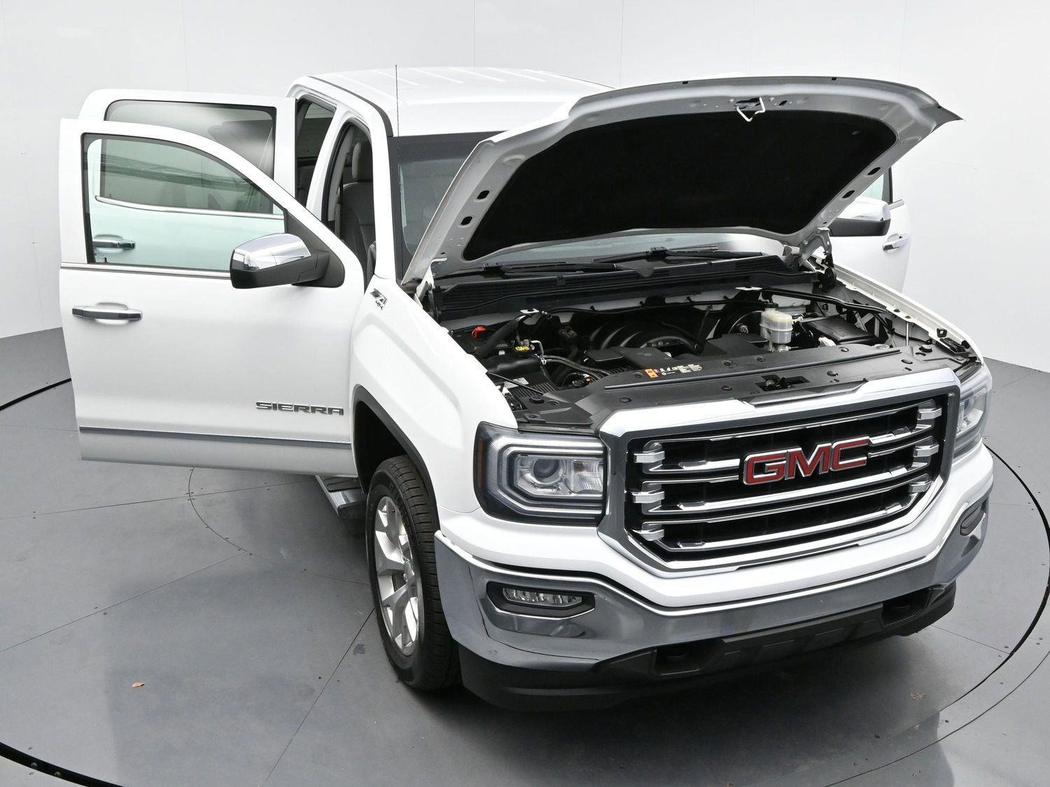 Used 2018 GMC Sierra 1500 SLT w/ SLT Premium Package image 41