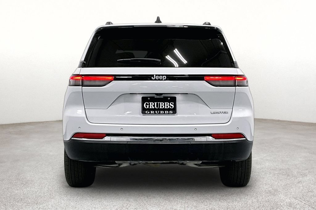Used 2024 Jeep Grand Cherokee Limited RWD image 5