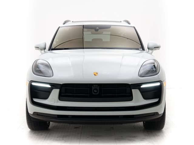 Certified 2026 Porsche Macan AWD/4WD image 33
