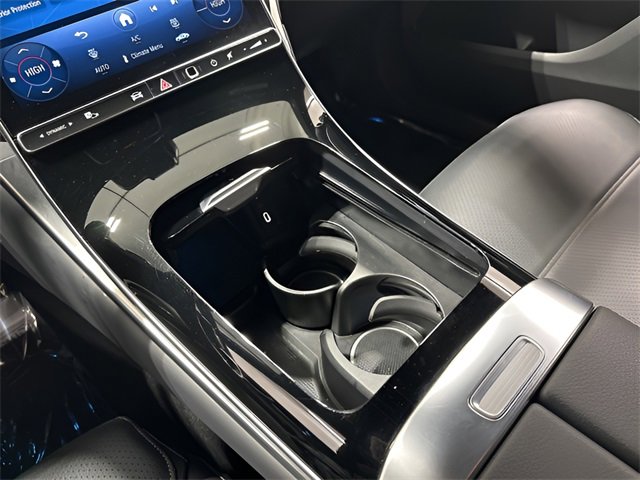 Used 2025 Mercedes-Benz GLC 300 4MATIC image 25