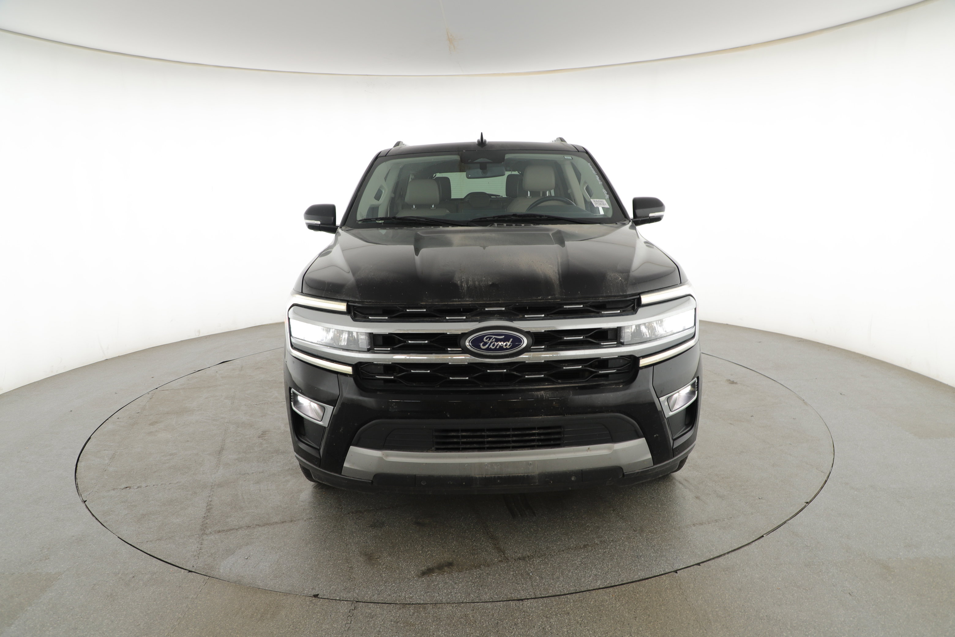 Used 2024 Ford Expedition Max Limited RWD image 2