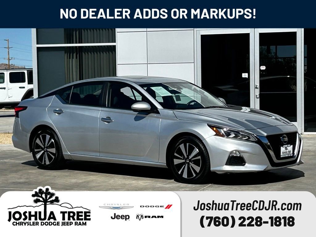 Used 2022 Nissan Altima 2.5 SV w/ SV Premium Package FWD image 1