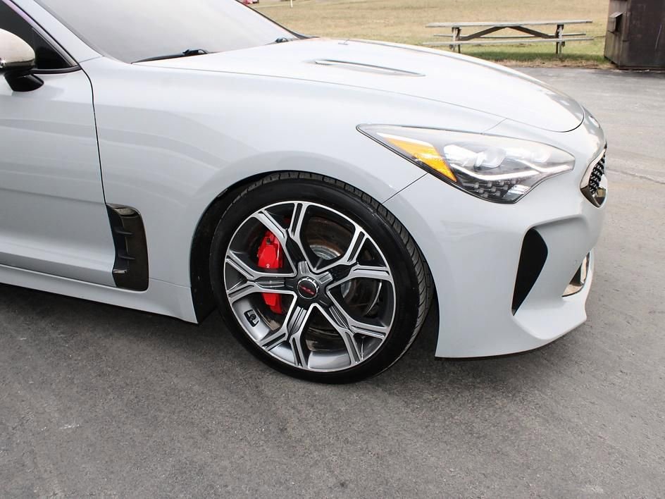 Used 2018 Kia Stinger GT image 9