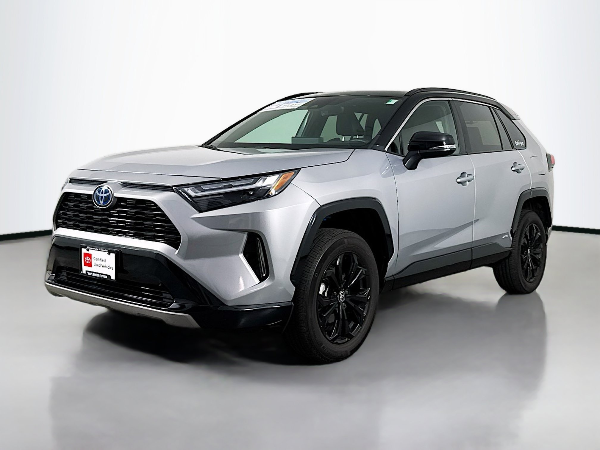 Certified 2022 Toyota RAV4 XSE AWD/4WD image 3