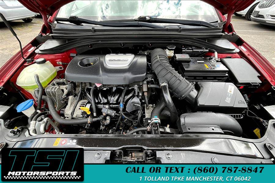 Used 2017 Hyundai Elantra Sport image 10