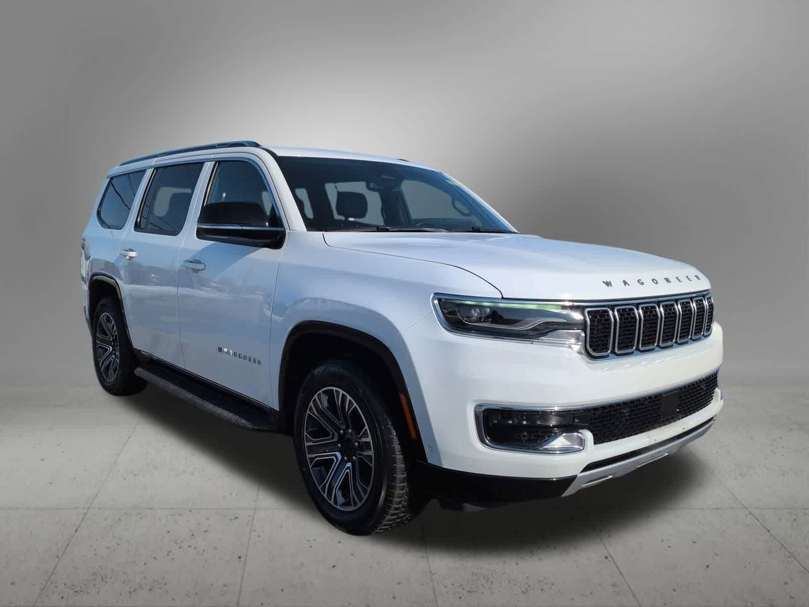 Used 2024 Jeep Wagoneer Series II w/ Flexible Seating Group image 8