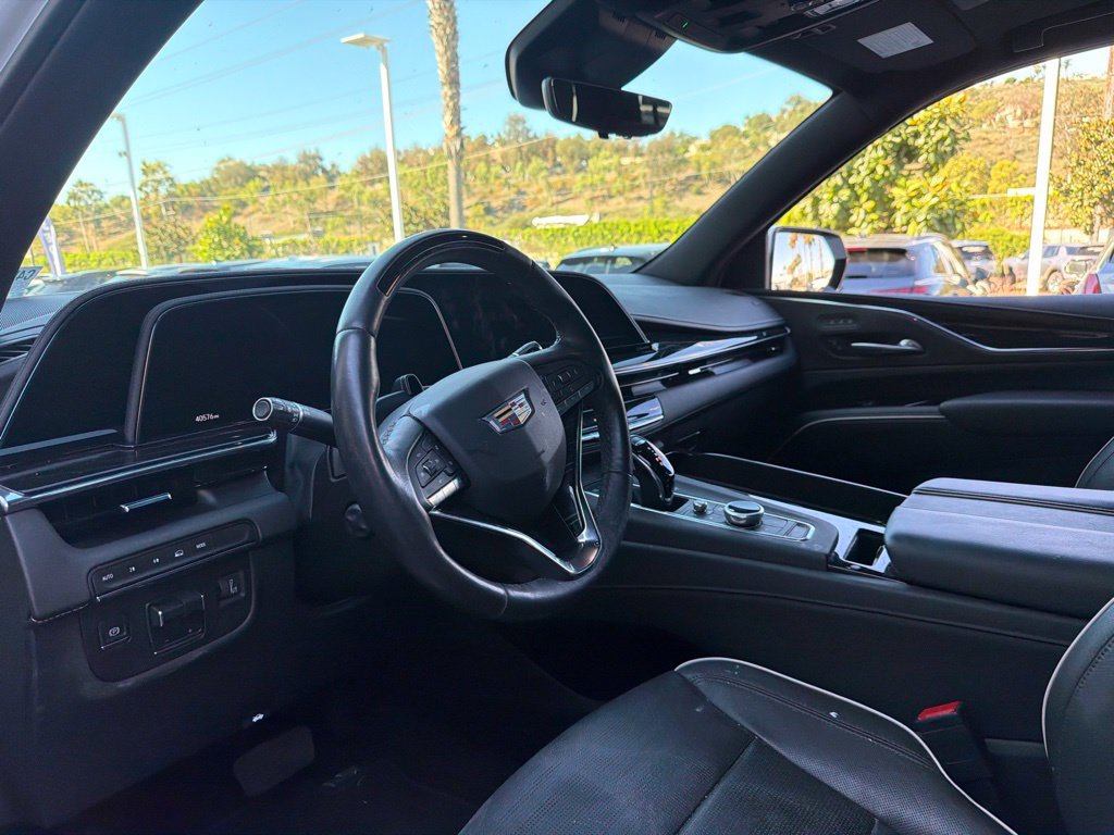 Used 2024 Cadillac Escalade ESV Sport AWD/4WD image 5