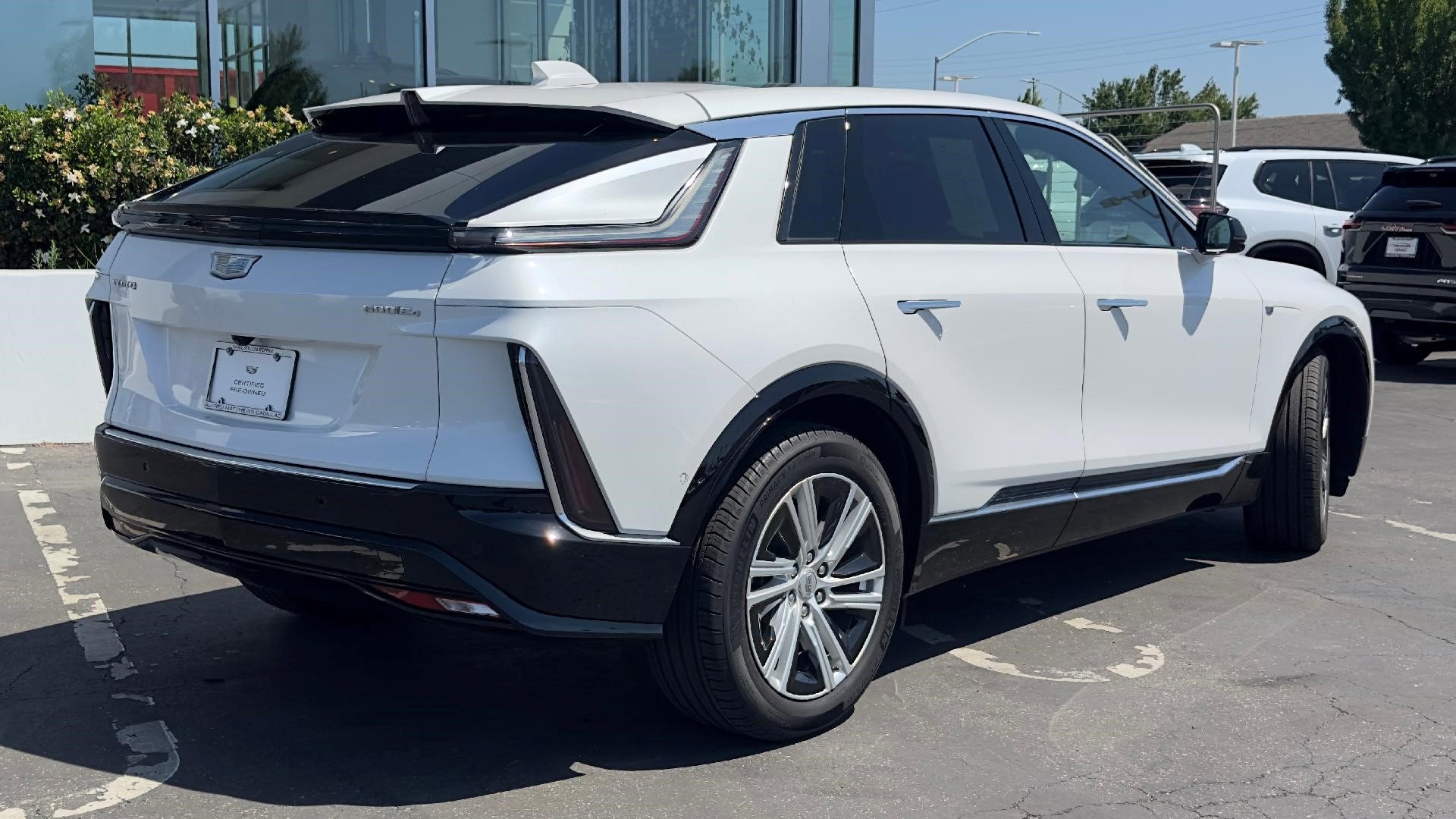 Certified 2024 Cadillac Lyriq Tech w/ Driver Assist Package AWD/4WD image 4
