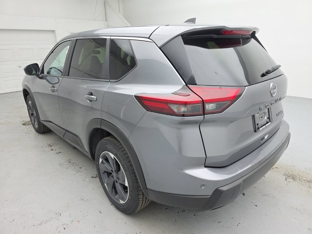 Used 2024 Nissan Rogue SV AWD/4WD image 9