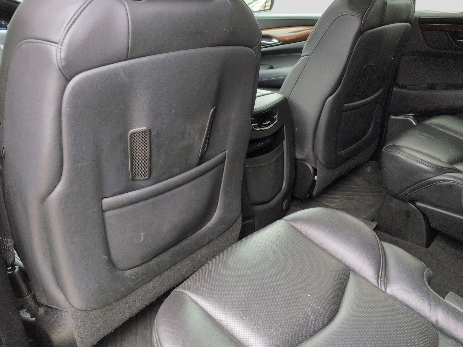 Used 2020 Cadillac Escalade Luxury AWD/4WD image 23