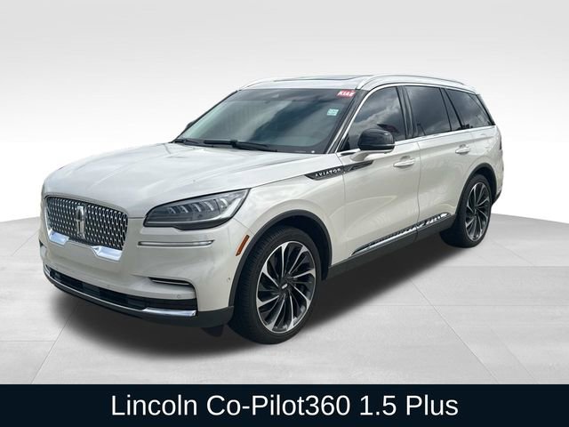 Used 2024 Lincoln Aviator Reserve w/ Equipment Group 201A image 3