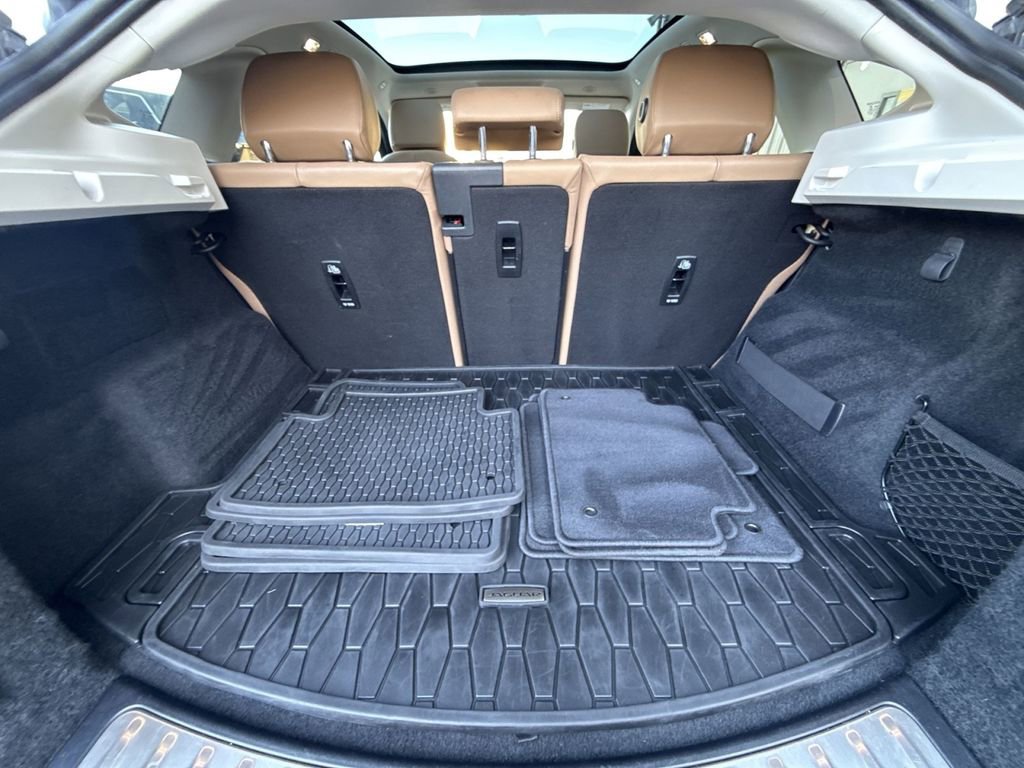 Used 2022 Jaguar E-PACE SE image 25