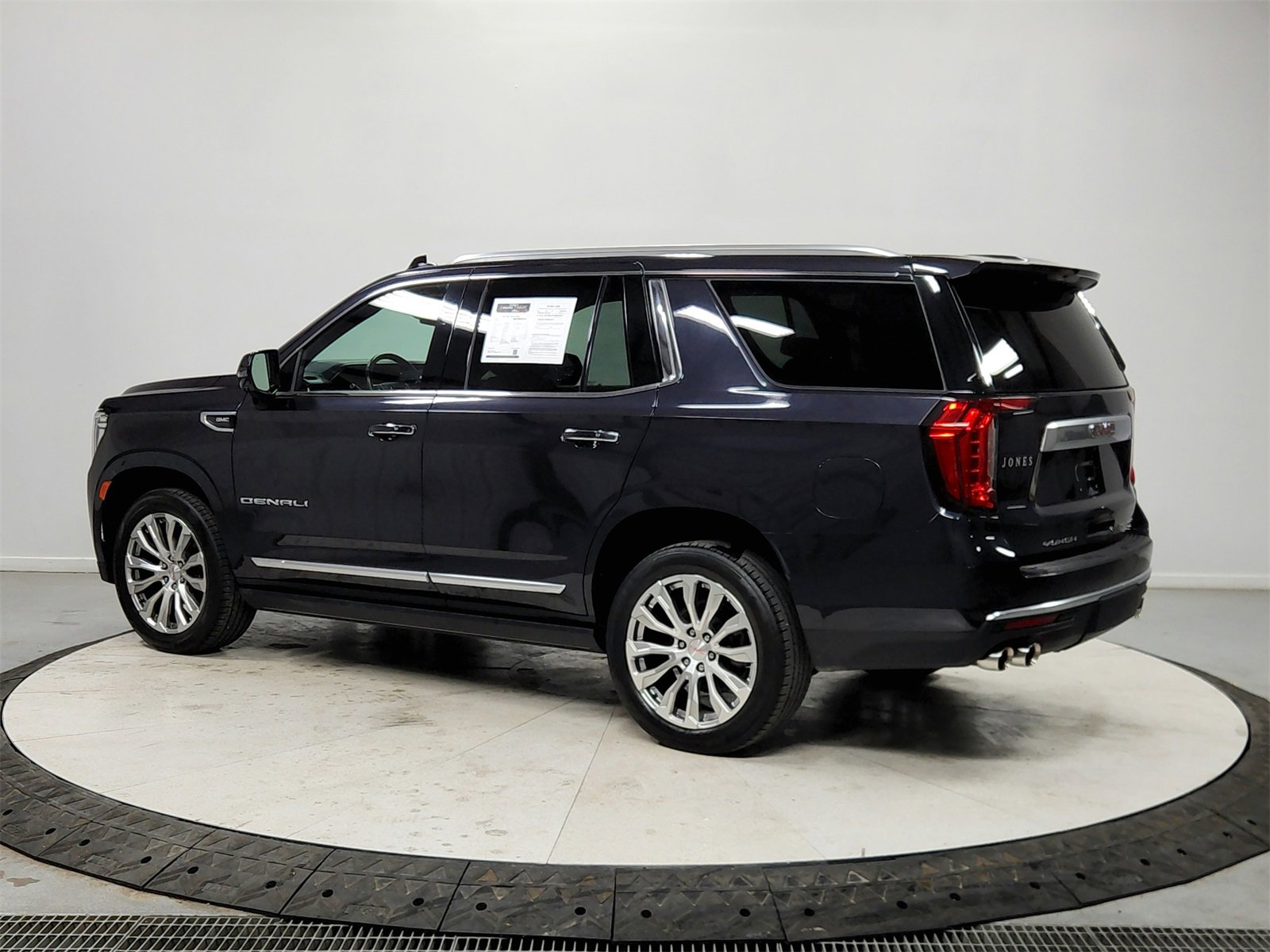 Used 2023 GMC Yukon Denali image 5