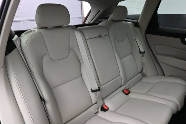 Used 2024 Volvo XC60 B5 Plus w/ Protection Package Premier AWD/4WD image 26