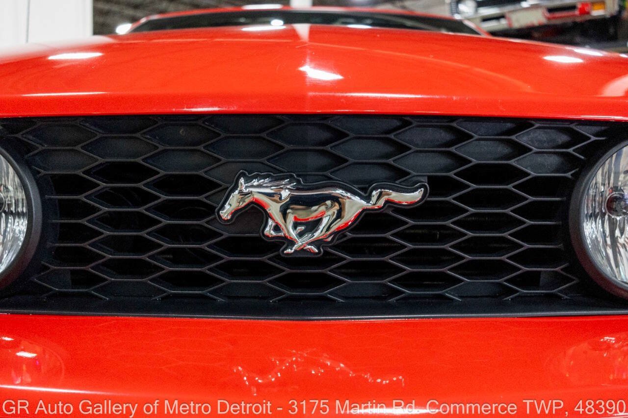 Used 2005 Ford Mustang GT Premium RWD image 28