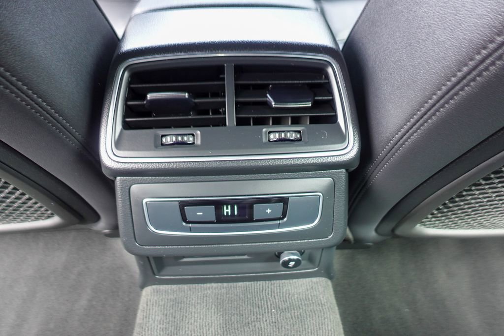 Used 2024 Audi A6 Premium Plus image 24