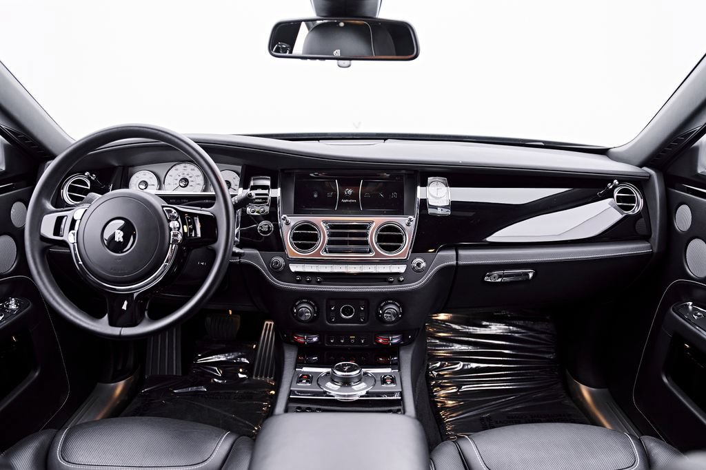 Used 2018 Rolls-Royce Ghost RWD image 63