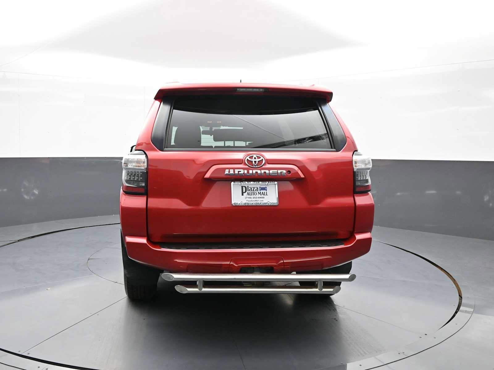 Used 2016 Toyota 4Runner SR5 AWD/4WD image 7