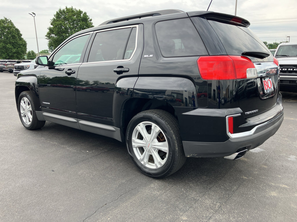 Used 2017 GMC Terrain SLE w/ Convenience Package FWD image 4