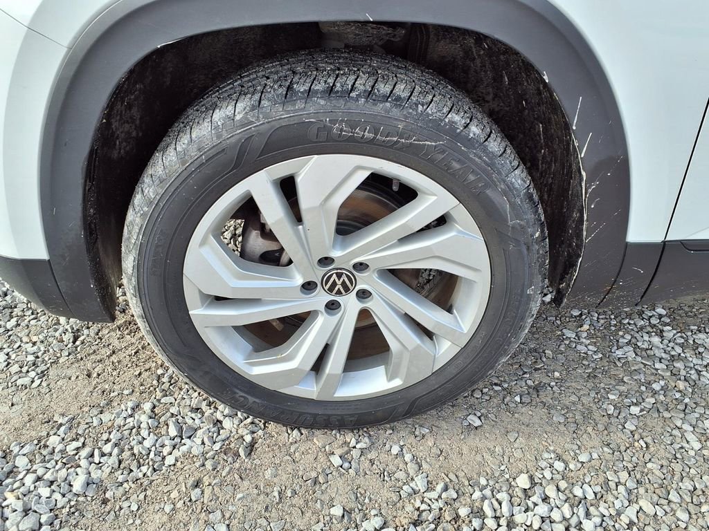 Used 2021 Volkswagen Atlas Cross Sport SEL image 39