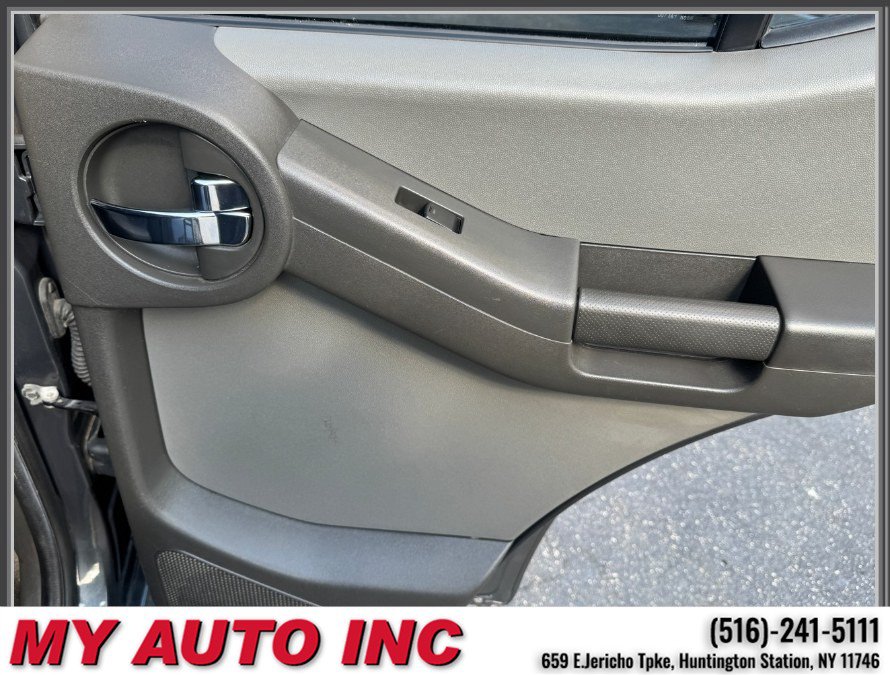 Used 2013 Nissan Xterra S AWD/4WD image 28