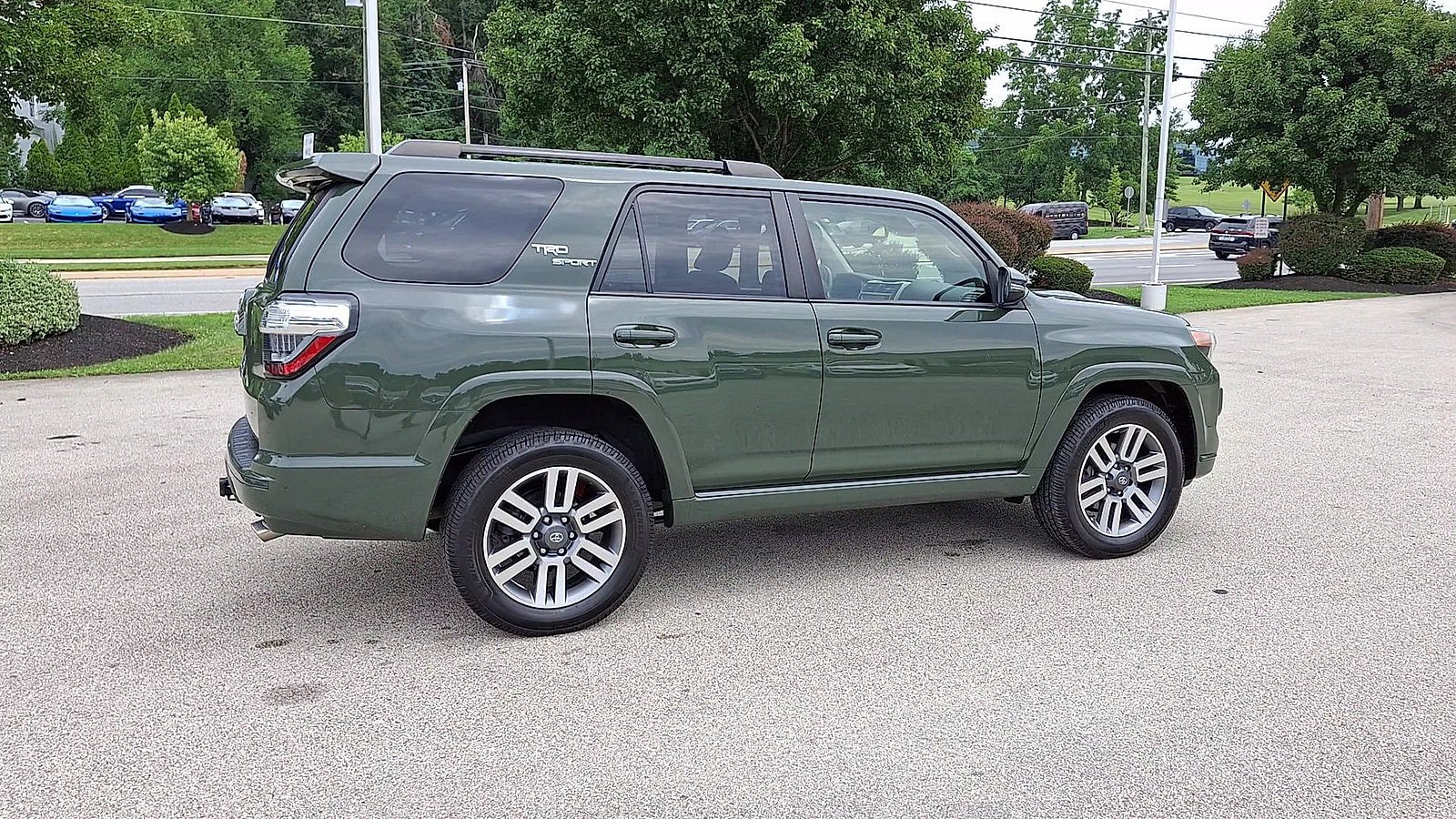 Used 2022 Toyota 4Runner TRD Sport w/ Technology Package AWD/4WD image 9