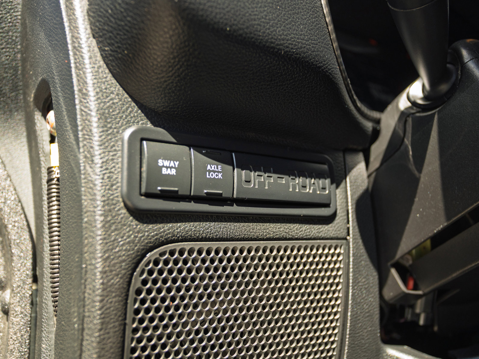 Used 2014 Jeep Wrangler Unlimited Rubicon w/ Connectivity Group image 41