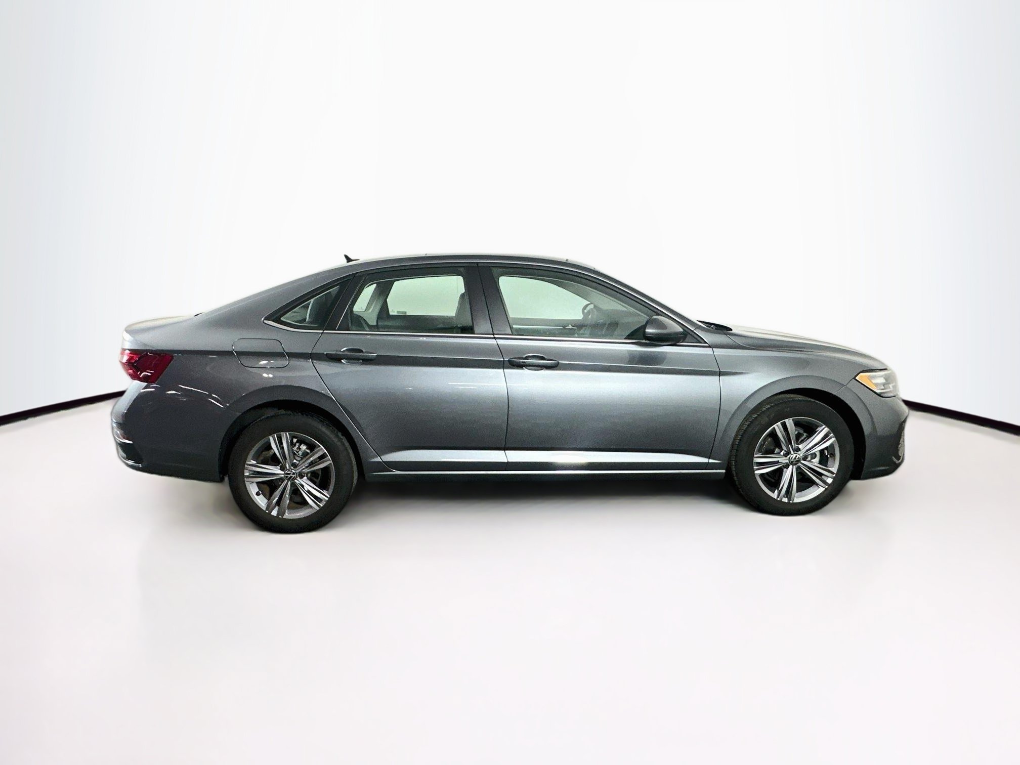 Used 2024 Volkswagen Jetta SE w/ Panoramic Sunroof Package FWD image 10