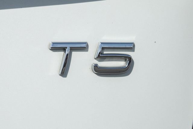 Used 2020 Volvo XC90 T5 Momentum image 6