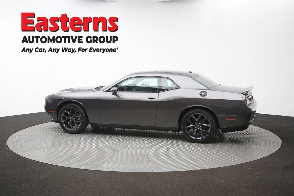Used 2022 Dodge Challenger SXT w/ Driver Convenience Group RWD image 59