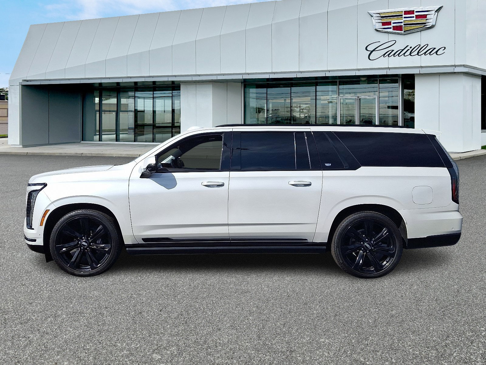 Certified 2025 Cadillac Escalade ESV Sport Platinum w/ LPO, Floor Liner Package AWD/4WD image 2