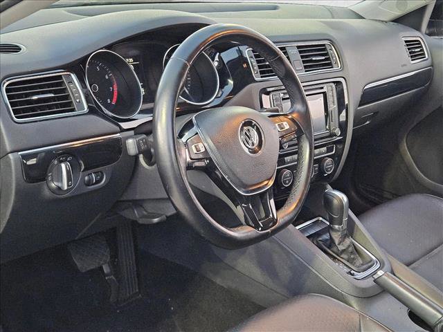 Used 2017 Volkswagen Jetta SEL image 9