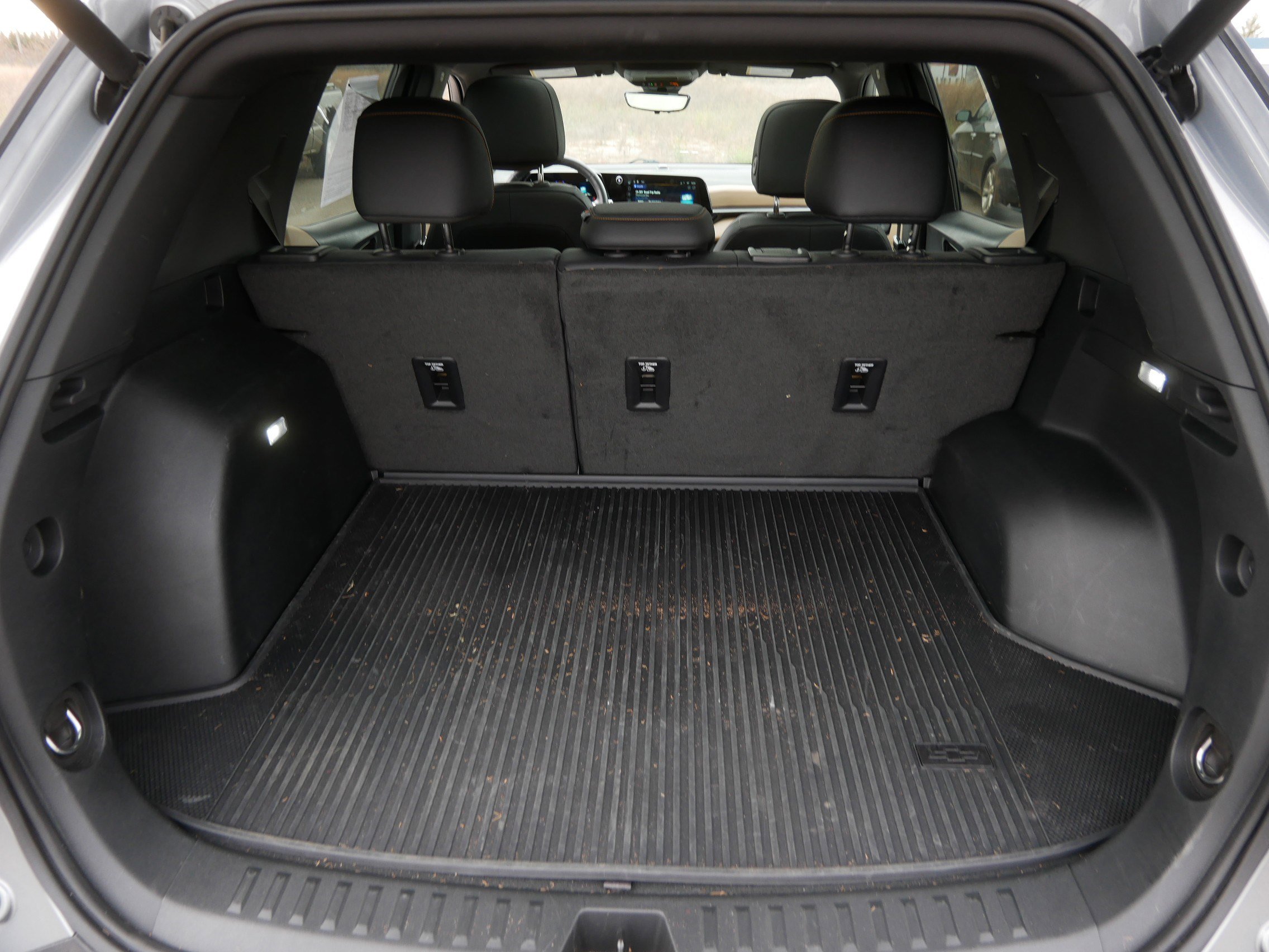 Used 2025 Chevrolet Equinox ACTIV w/ Safety and Technology Package image 17