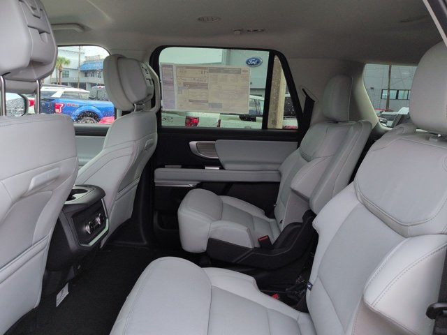 New 2027 Ford Expedition Max Platinum AWD/4WD image 16