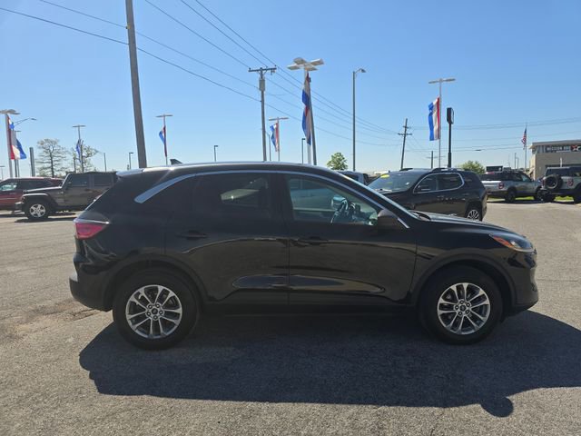 Used 2022 Ford Escape SE w/ Cold Weather Package AWD/4WD image 4