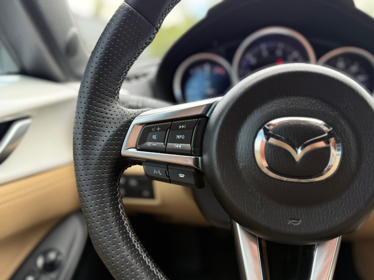 Used 2025 MAZDA MX-5 Miata RF Grand Touring RWD image 27