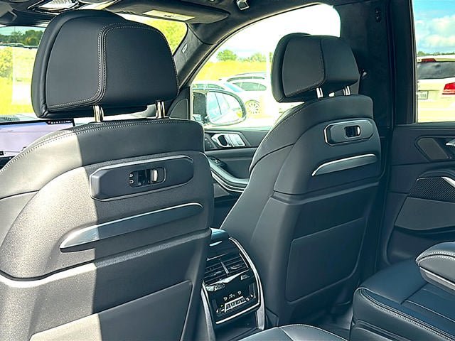 New 2027 BMW X7 M60i AWD/4WD image 46