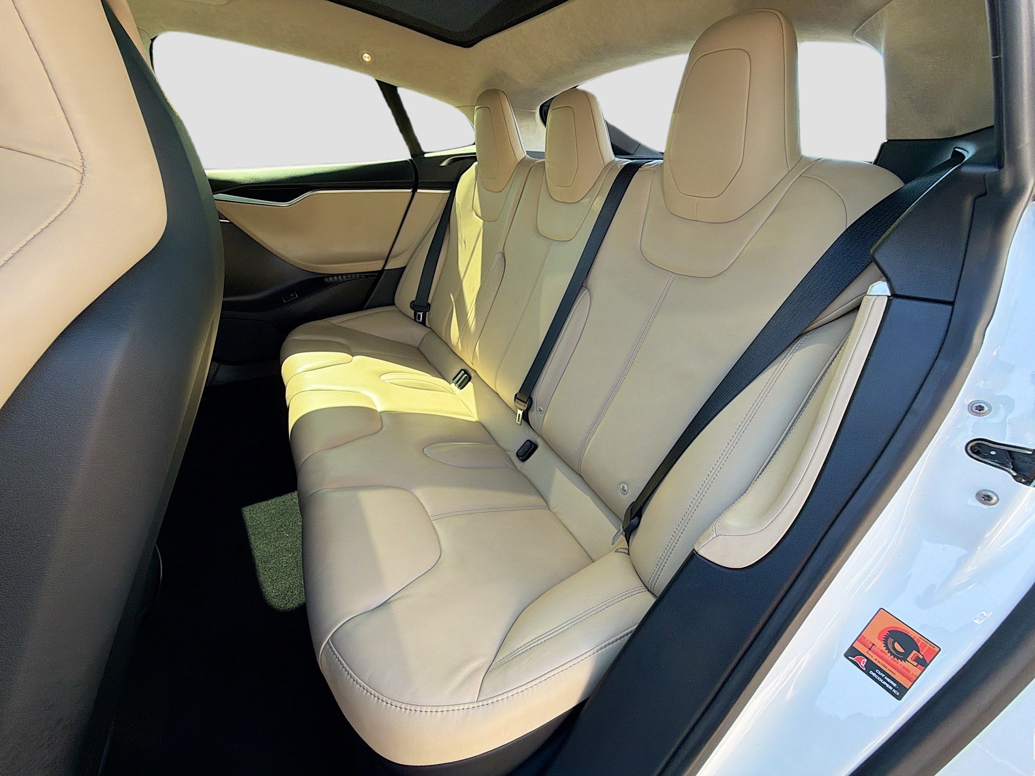 Used 2016 Tesla Model S 90D image 21