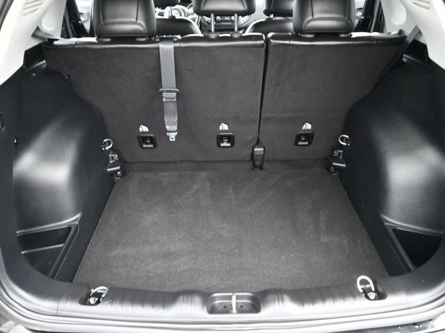 Used 2018 Jeep Compass Latitude w/ Cold Weather Group image 19