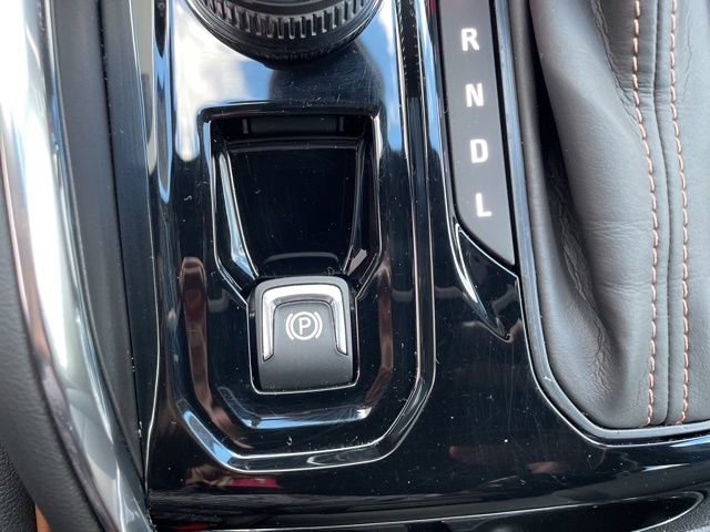 Used 2025 GMC Canyon AT4 w/ AT4 Premium Package image 22