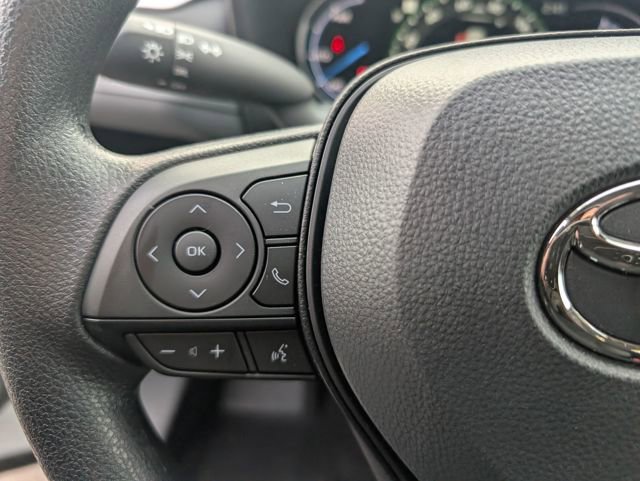 Used 2025 Toyota RAV4 LE image 18