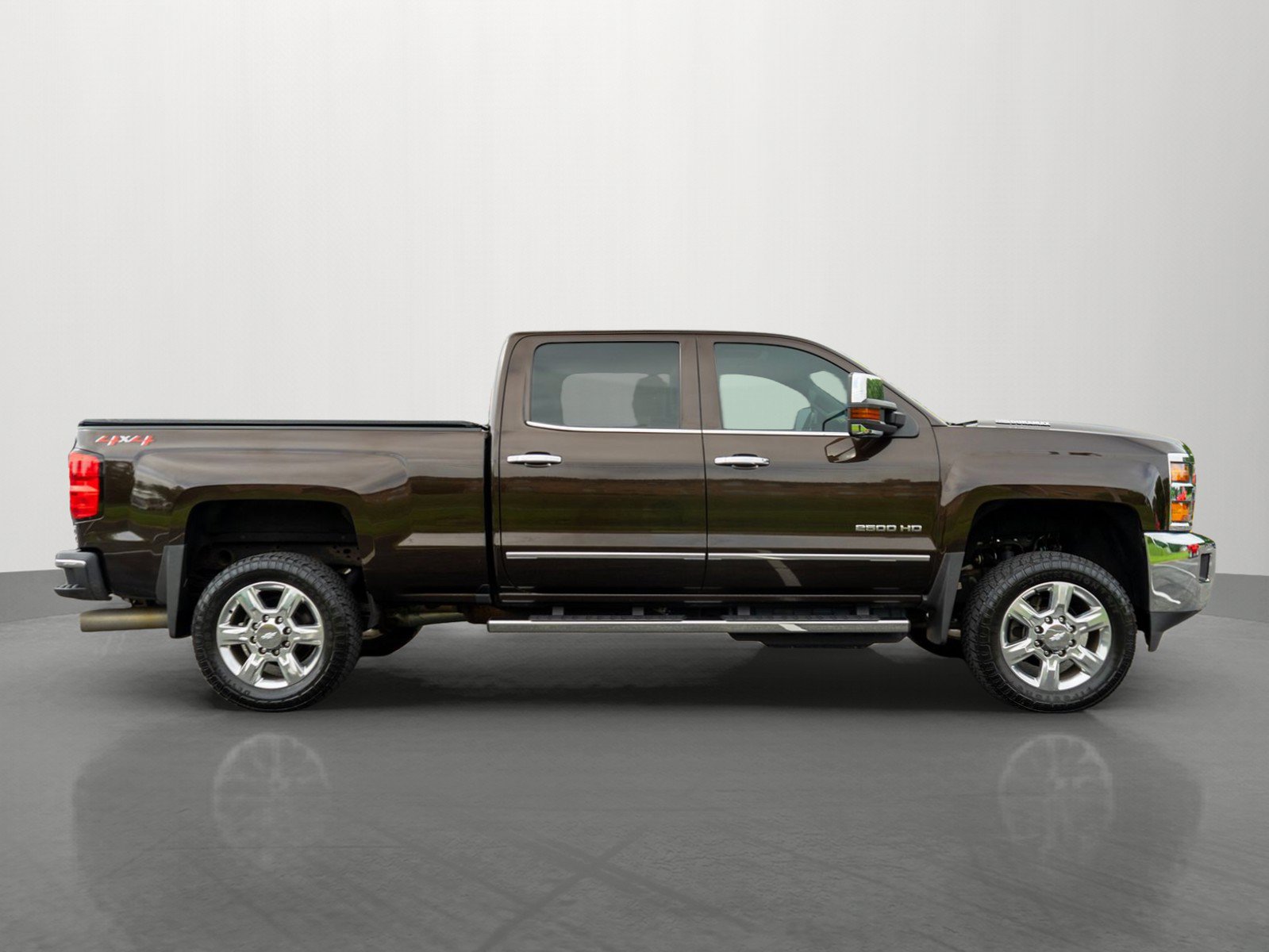 Used 2018 Chevrolet Silverado 2500 LTZ w/ Duramax Plus Package AWD/4WD image 8