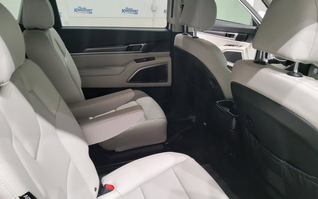 Used 2024 Kia Telluride S w/ S Sunroof Package image 16