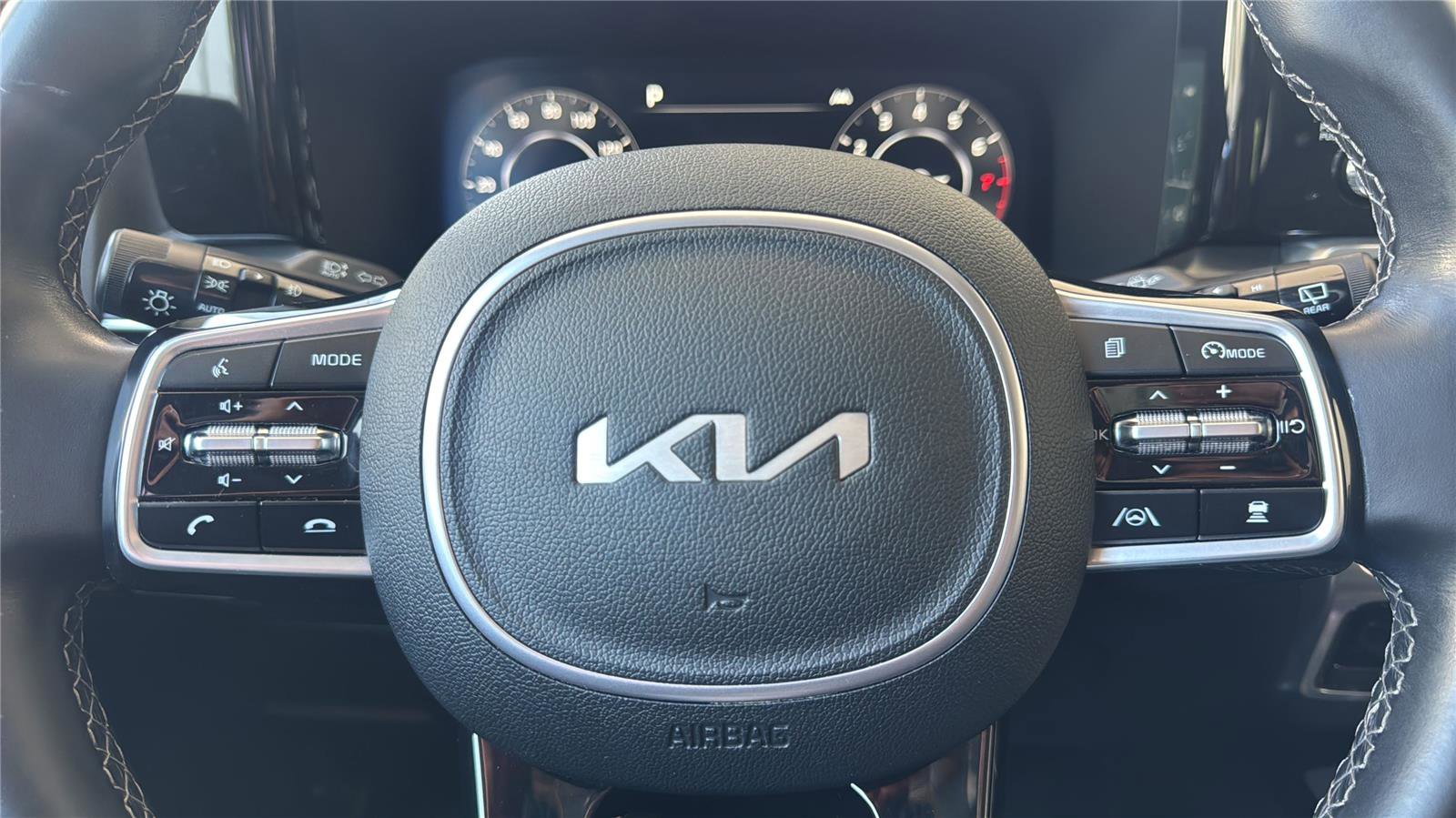 Used 2023 Kia Sorento SX AWD/4WD image 22