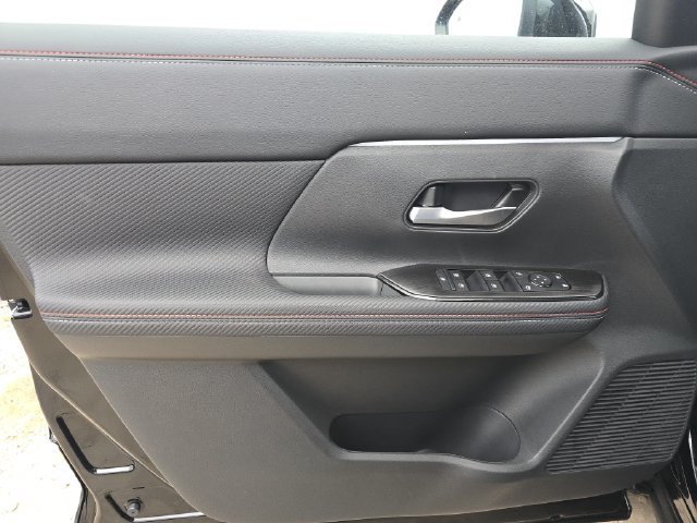 New 2027 Nissan Kicks SR w/ SR Premium Package FWD image 36