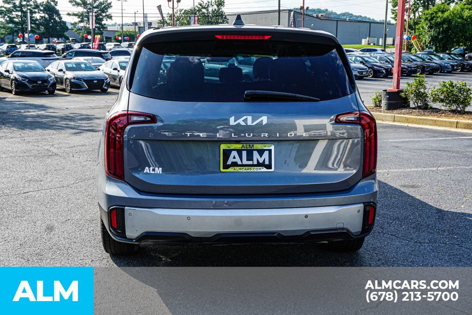 Used 2024 Kia Telluride LX FWD image 11