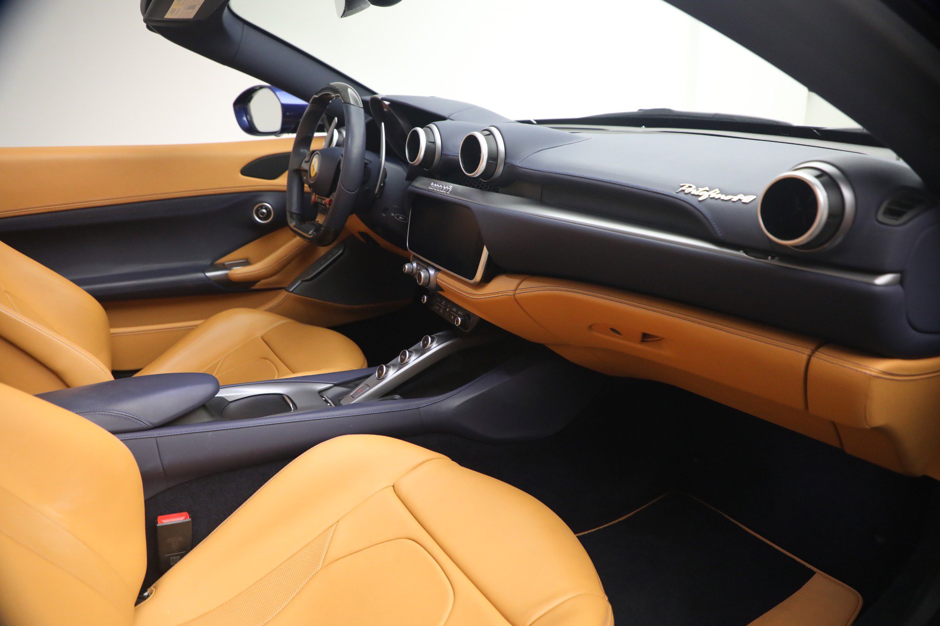 Certified 2022 Ferrari Portofino M image 16