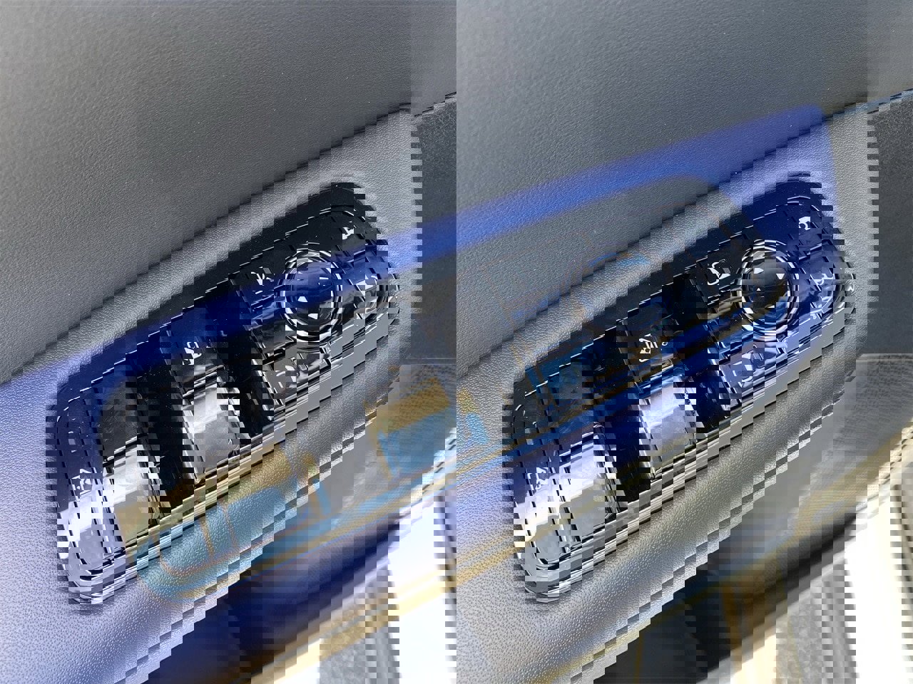 New 2026 Nissan Leaf Platinum+ w/ Cargo Package (Platinum+) image 22