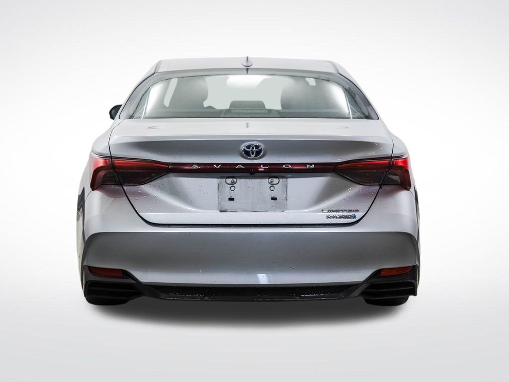 Used 2020 Toyota Avalon Limited w/ All Weather Liner Package FWD image 4